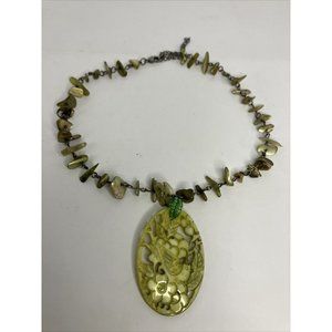 Mother Of Pearl Green Asian Bird Themed Adjustable Choker